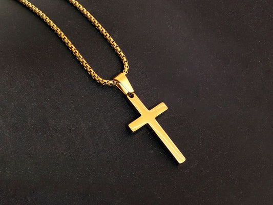 Chaine en croix simple doré